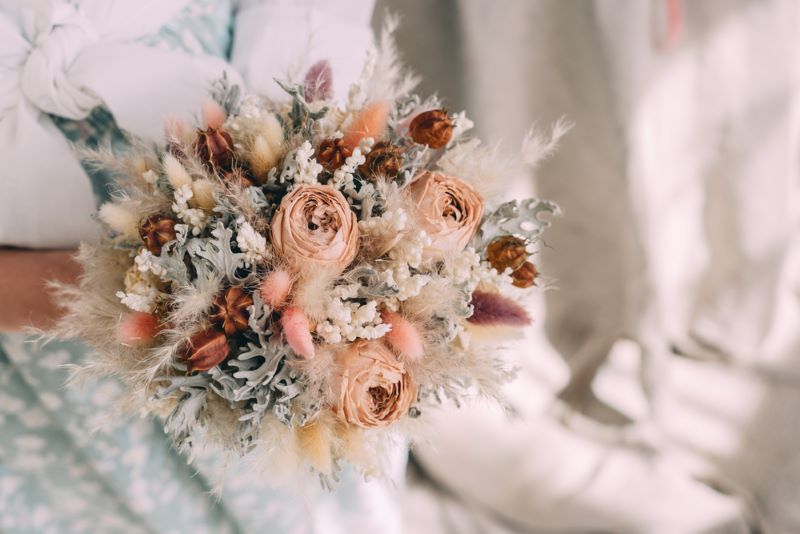 What are long lasting flowers? 13 long lasting dried flower bouquet