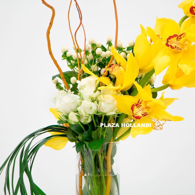 A simple and elegant flower with vase