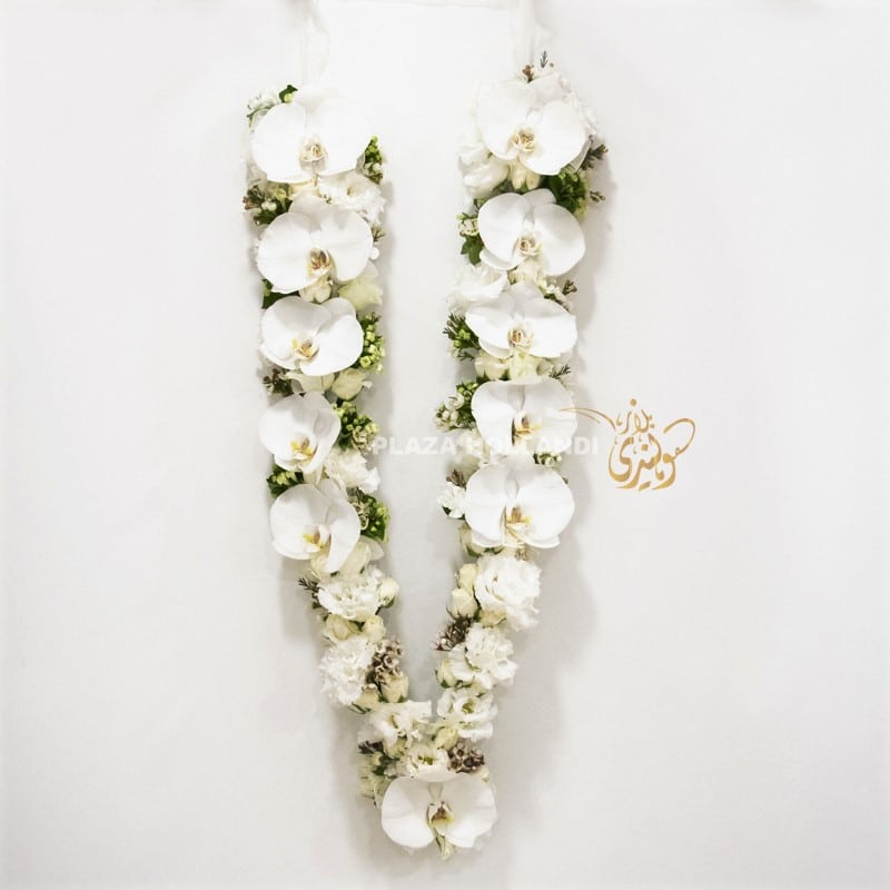 White Graduation garland