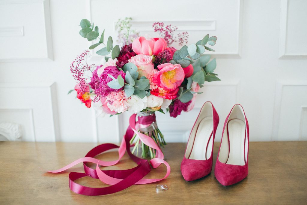 Perfect Bridal Bouquet Ideas 5 pink bridal bouquet with shoes