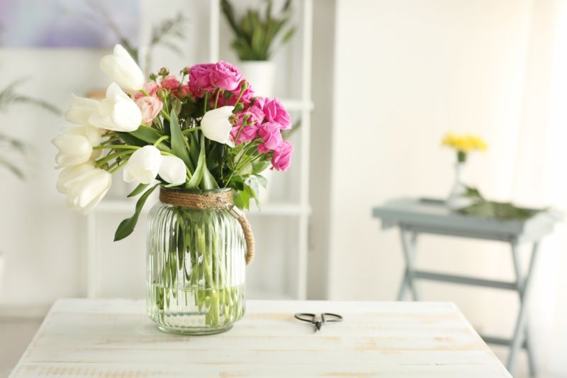 how to look after your flowers in a vase