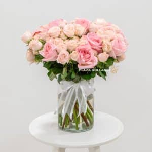 Pink roses in a glass vase