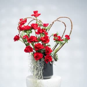 Love: Red Roses & Air Plant in Black Pot (H 80 cm)