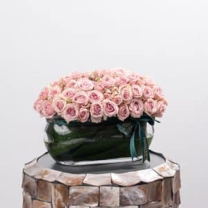 Light Purple Spray Roses in Rectangle Glass Bowl Vase - 18 cm