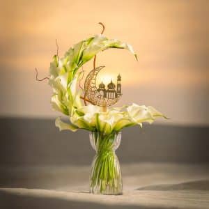 Elegant White Calla Lilies & Golden Salix in Glass Vase (60CM)