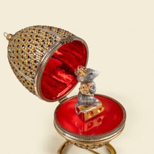 Komozja Mouse Hinged Fabergé-Style Egg – Handcrafted Luxury Ornament