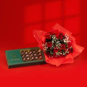 10-roses-gypsophila-compacta-hypericum-chocolate