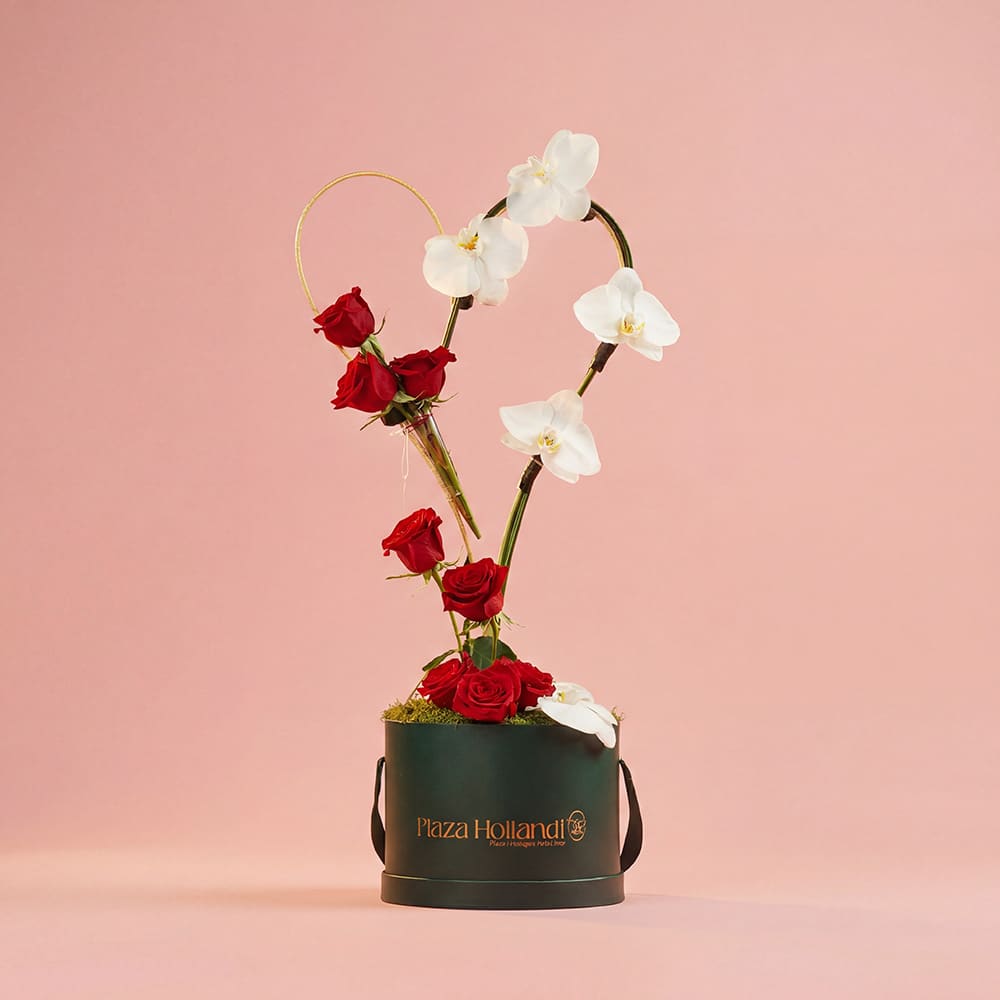 8-1-1.jpg Heart-Shaped Plaza Hollandi Box with Roses & Phalaenopsis