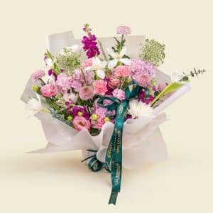 February Flower Guide in Qatar: Colours, Moods & Meanings