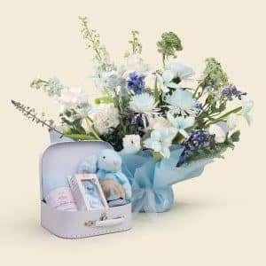 Shop baby boy keepsake case in Qatar with flowers, personalized soft toy, swaddle, and newborn essentials. Perfect baby shower or hospital gift.