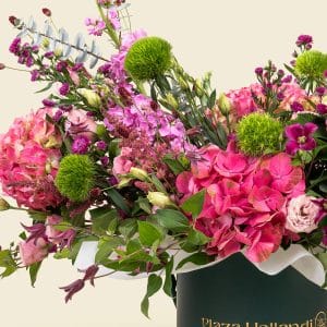 How to Choose the Right Vase & Styling for Your Qatar Home
